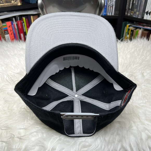 ONE PUNCH MAN ANTI-DISASTER SNAPBACK HAT "NWT"  HERO ASSOCIATION - Picture 4 of 5